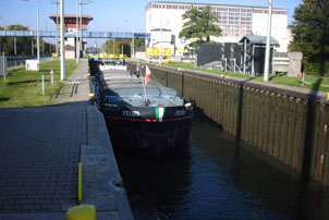 Onder in Sluis Griesheim a/d Main
